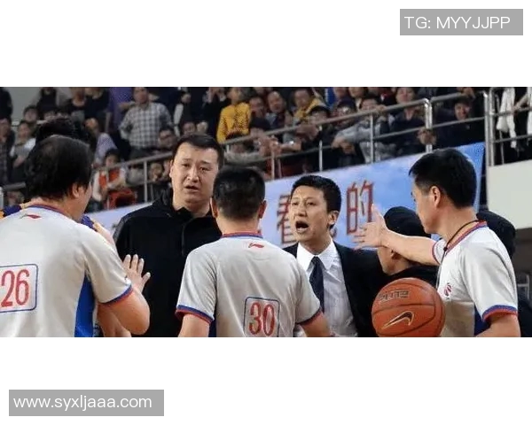 姚明篮协垫脚事件引发热议球迷与专家各执己见分析背后真相