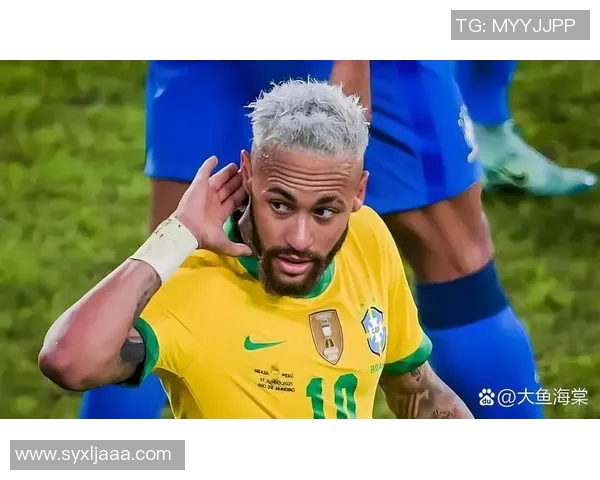 揭秘哪个足球明星因罗圈腿而备受关注的运动员生涯与成就